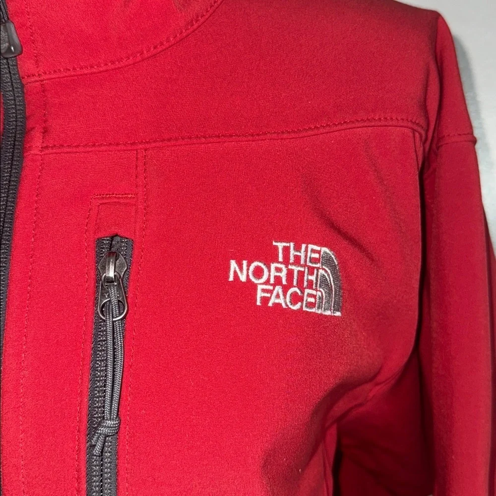 The North Face Men's Apex softshell jacket SZ Large Red